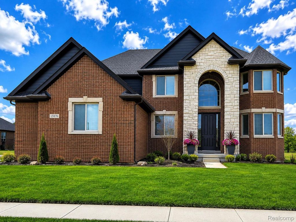 15870 Via Manzoni, Macomb township