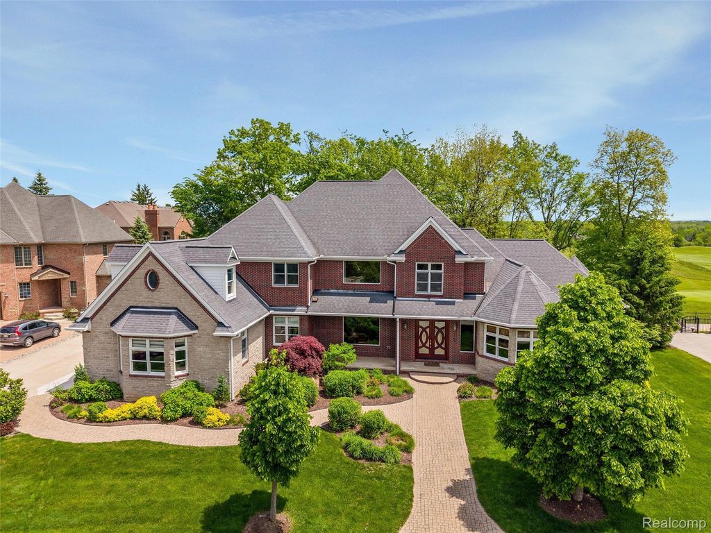 7432 Foxburg Court, Clarkston