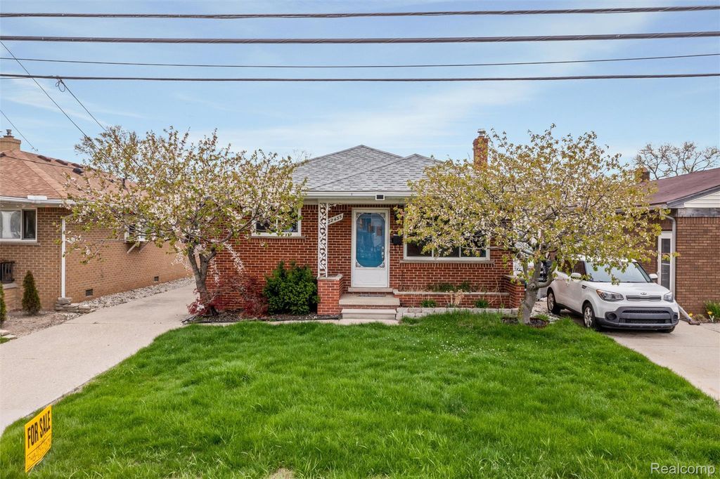 22435 Lange Street, St. Clair Shores city