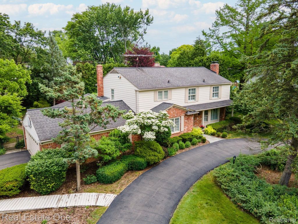 1632 Spotswood Drive, Bloomfield Hills city