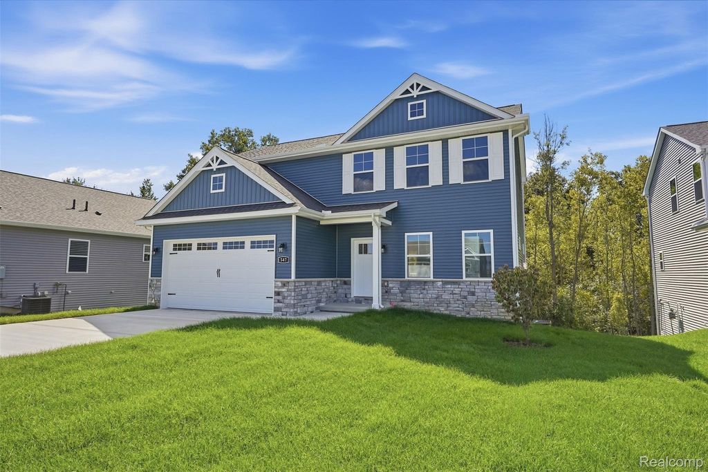 547 Jubilee Drive, Northfield township