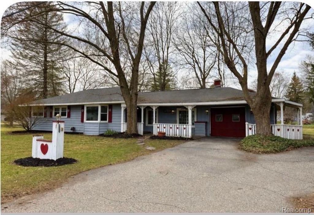 1260 Gilbert Street, Flint charter township