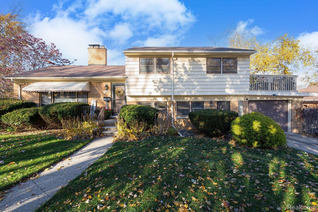 392 Cambridge Drive, Mt. Clemens city