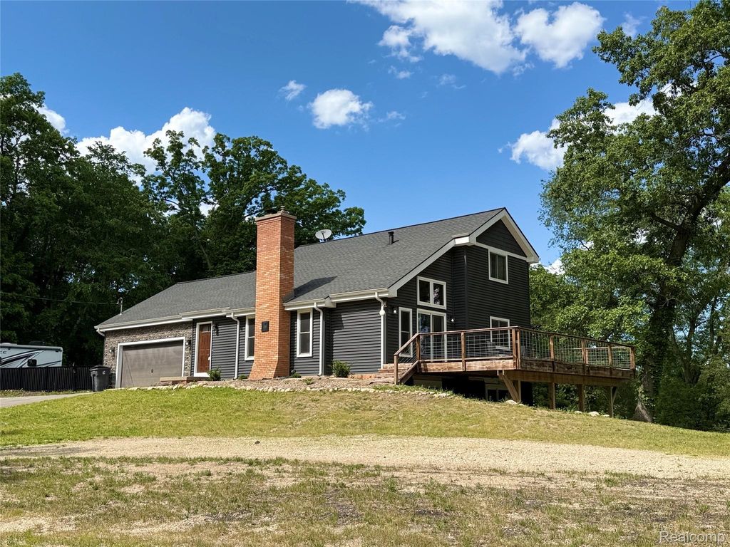 2929 Acorn Lane, Genoa township