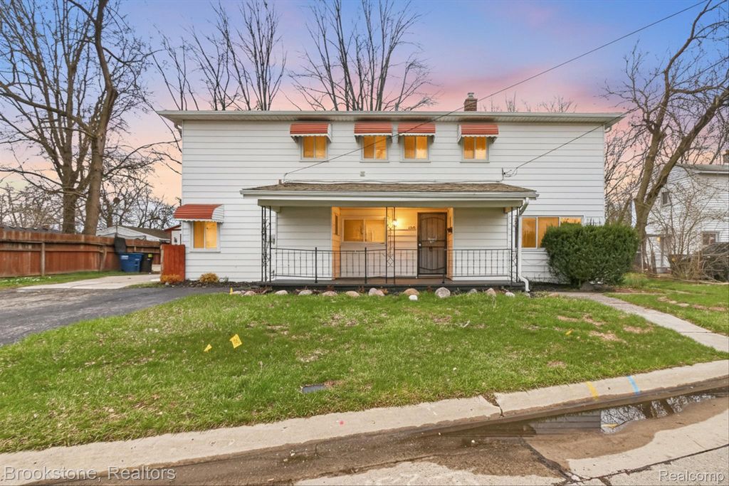 32260 Oscoda Court, Westland city