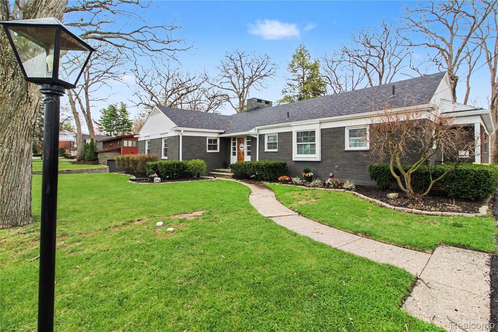 330 Cole Road, Monroe city