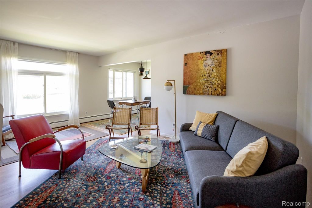 1550 Cherboneau 218, Detroit city