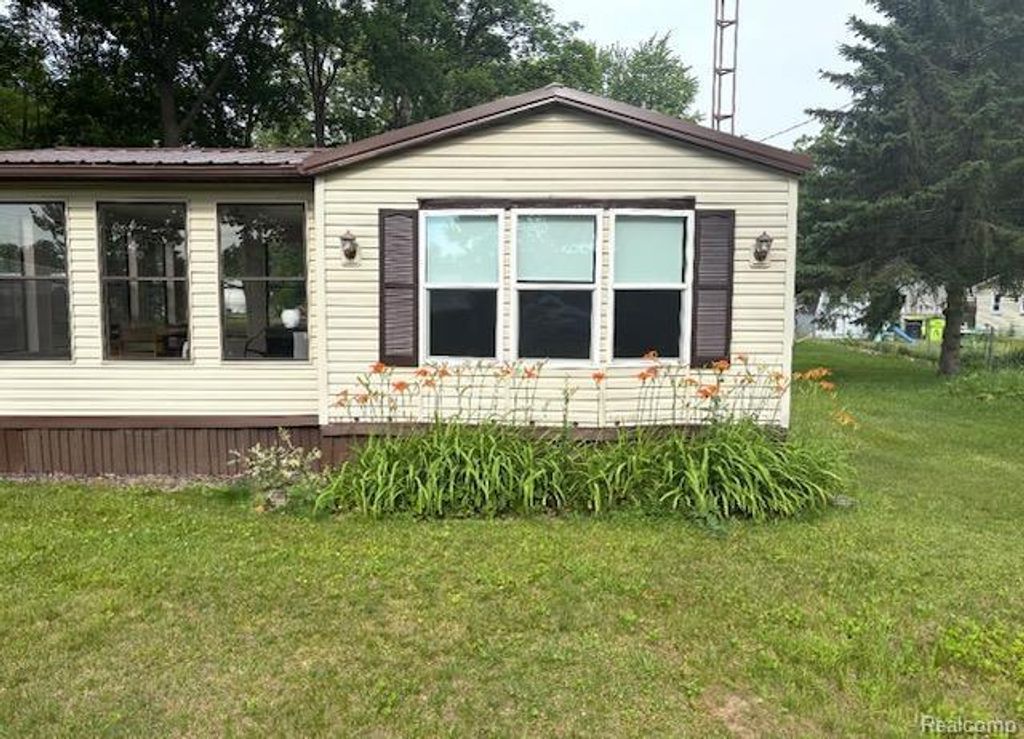 1125 Oakwood Street, Billings township