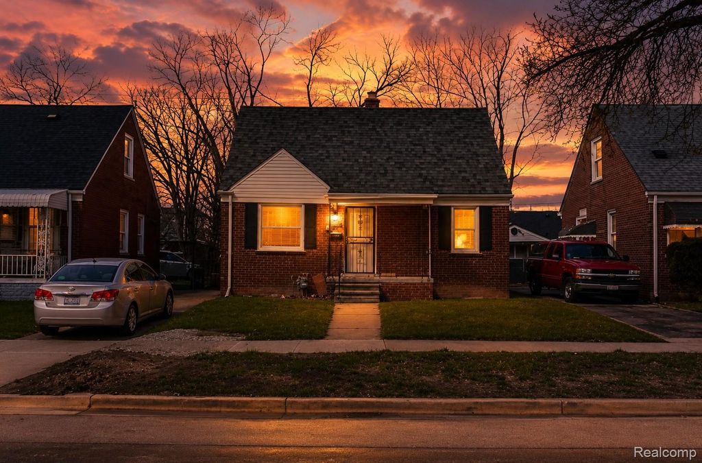 9107 Roselawn Street, Detroit city
