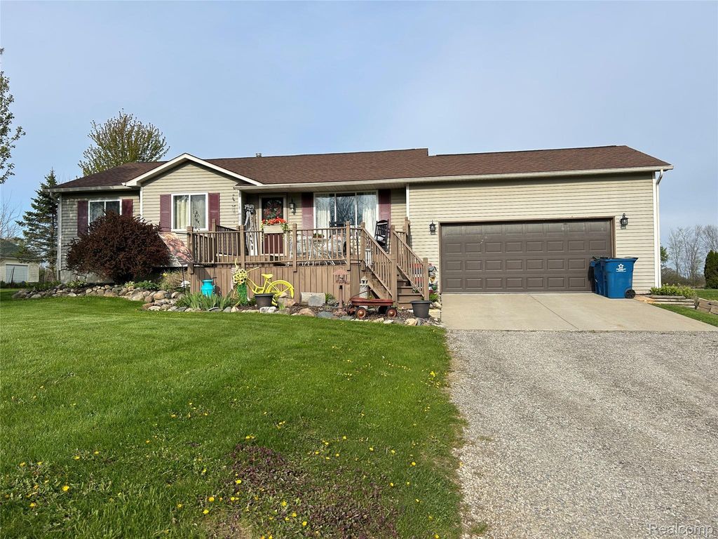 10150 Sharp Road, Mundy township