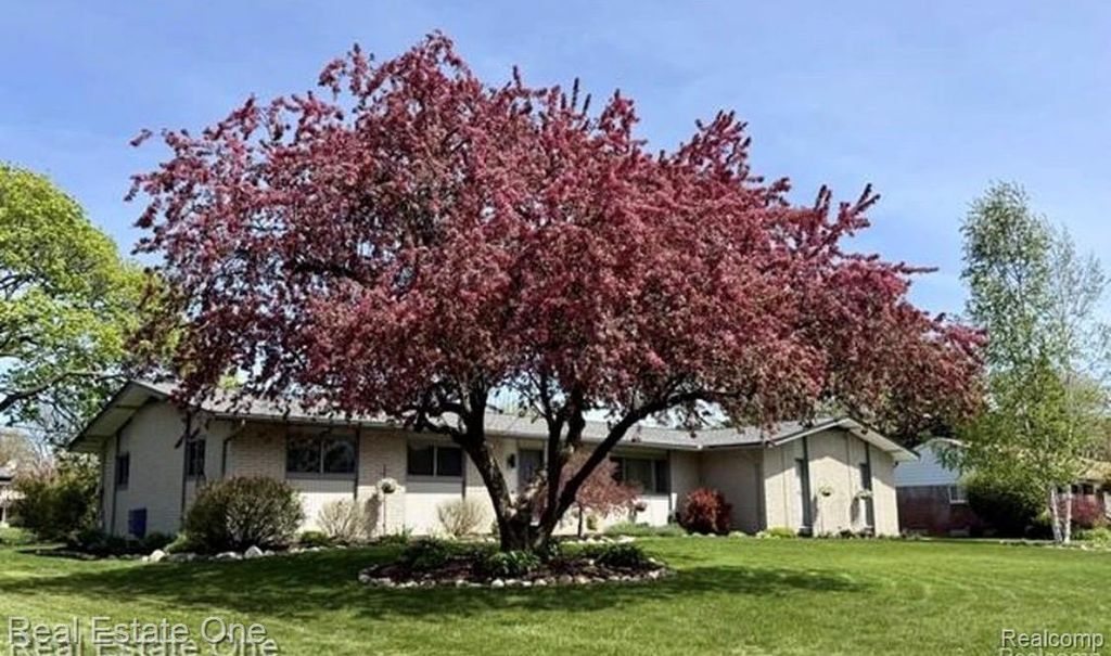 1115 Torpey Drive, Troy city