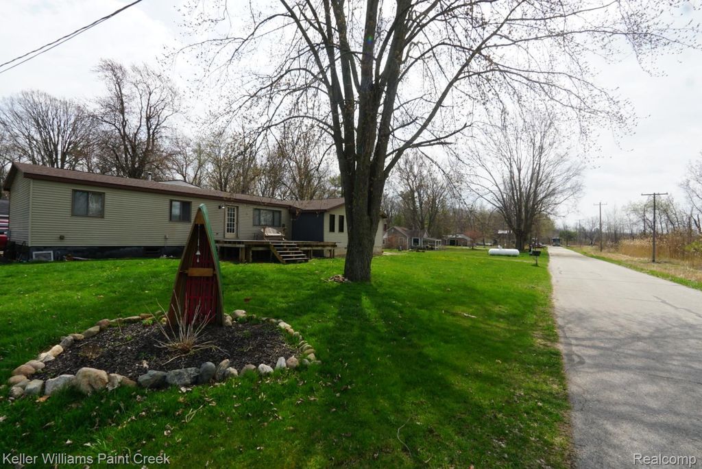 8565 Chapin Road, McKinley township
