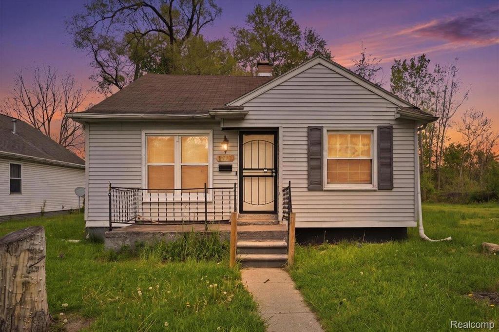 15334 Chapel Street, Detroit city