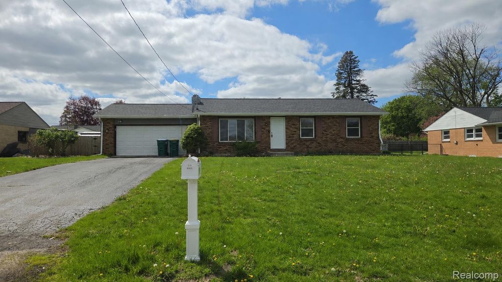 7332 Quail Street, Portage