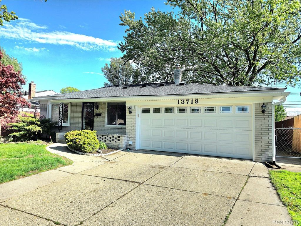13718 Joyce Drive, Warren city