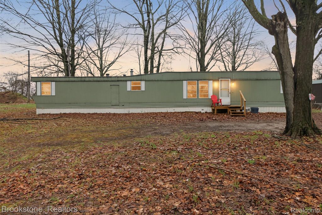 7291 Birch Avenue, Martiny township