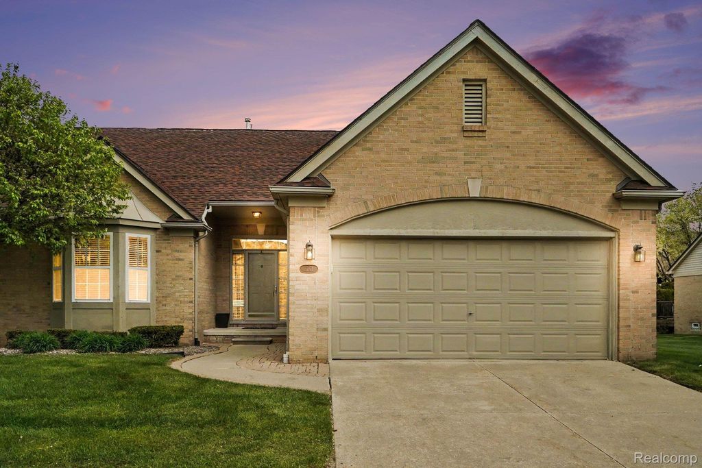 17171 Stone Drive 73, Clinton Township