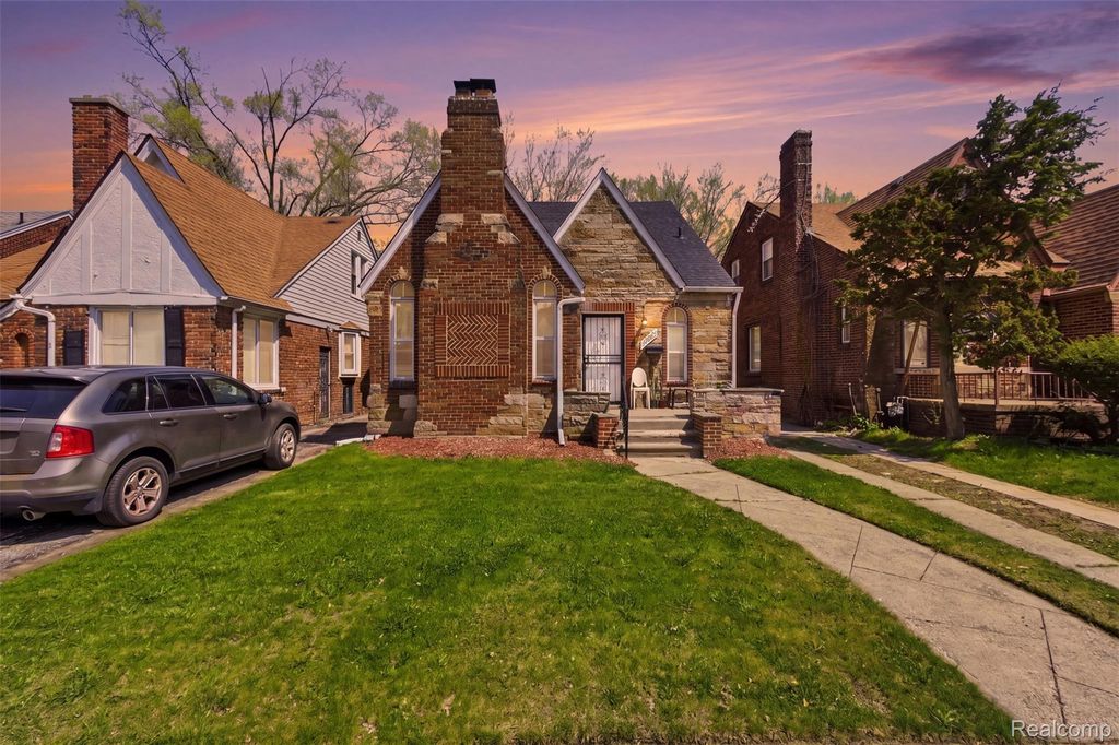 18966 San Juan Drive, Detroit city