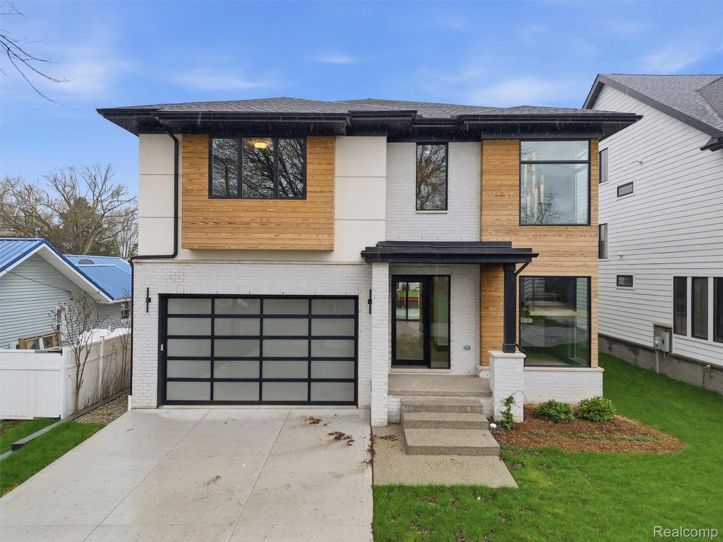 41215 Belvidere Street, Harrison charter township