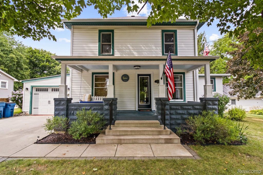 10191 Erie Street, Atlas township
