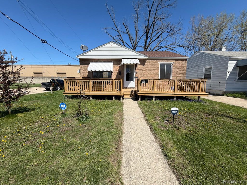 7003 Lozier Avenue, Warren city