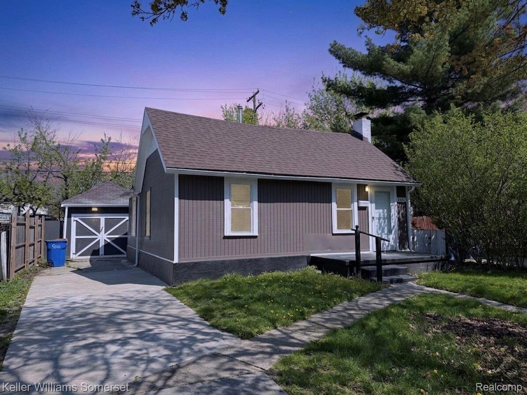8661 Dodge Avenue, Warren city