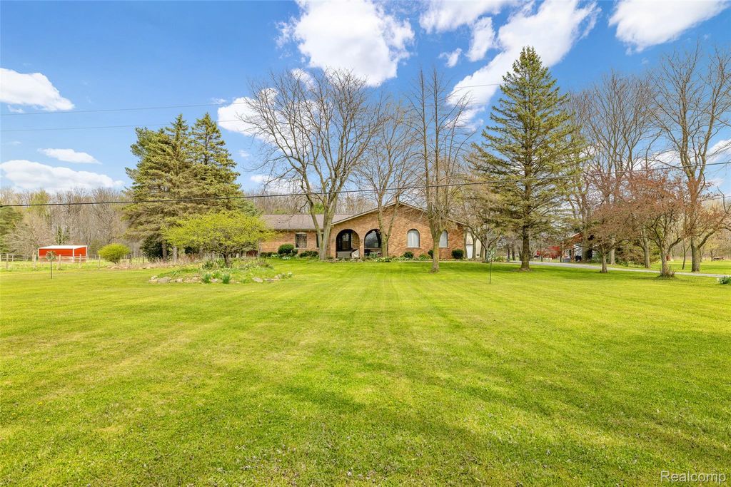 4425 Bethuy Road, Casco township