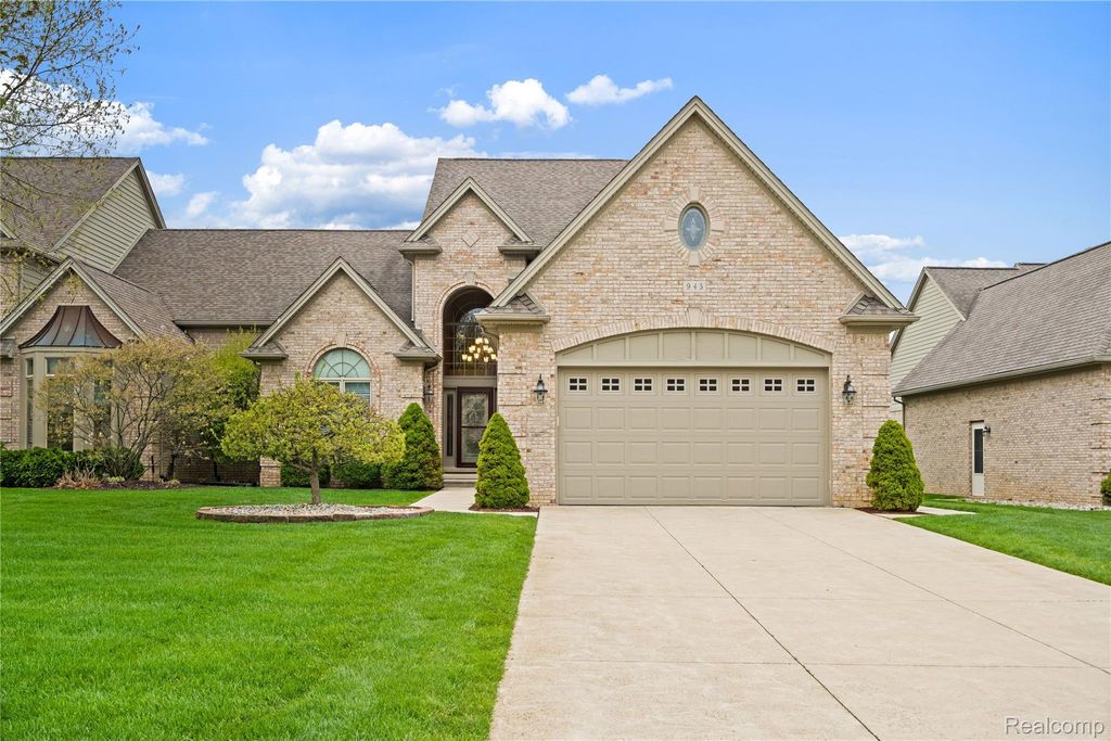 945 Saint James Park Avenue, Monroe charter township
