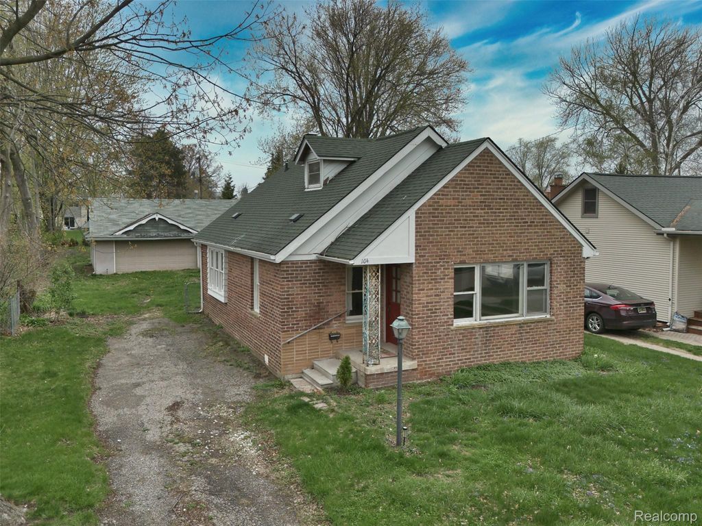 104 Leroy Avenue, Clawson city