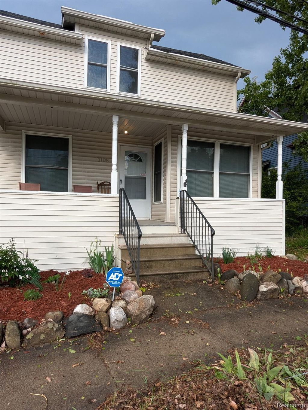 1108 S Grand Traverse Street, Flint city