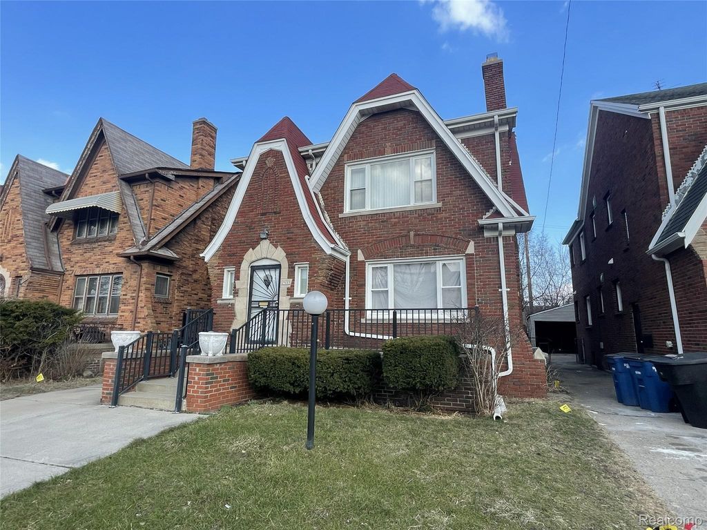 17152 Santa Rosa Drive, Detroit city