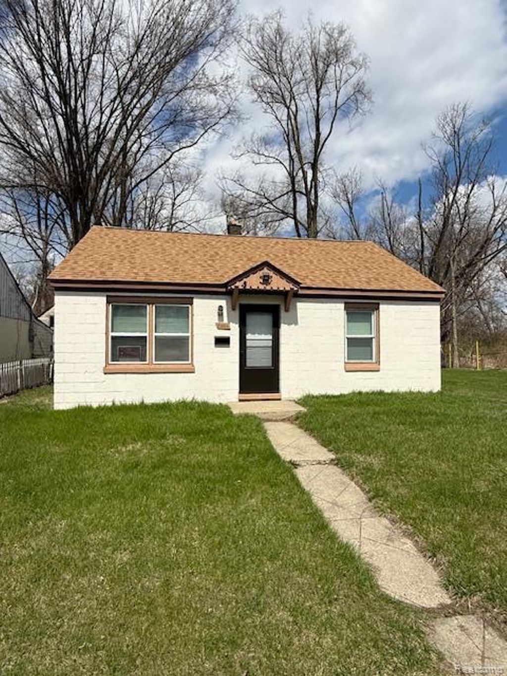 21554 W Davison Street, Detroit city