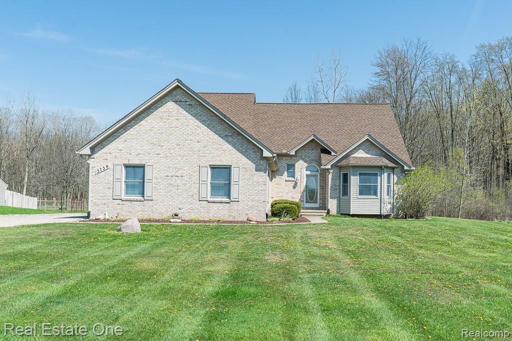 3739 Bethuy Road, Casco township