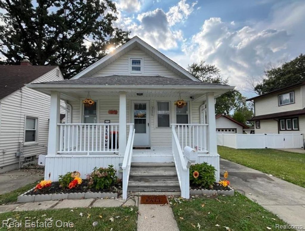 2050 Cornell Street, Dearborn city