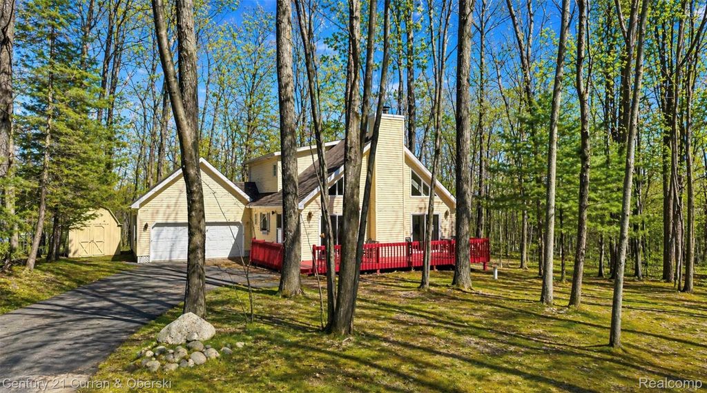 304 Balsam Road, Roscommon village