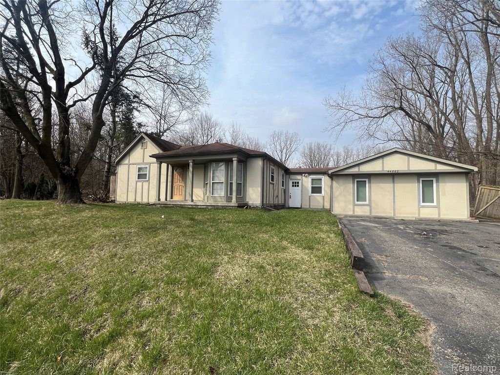 44862 Willis Road, Sumpter township