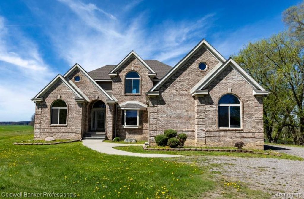 11171 Lapeer Road, Davison township