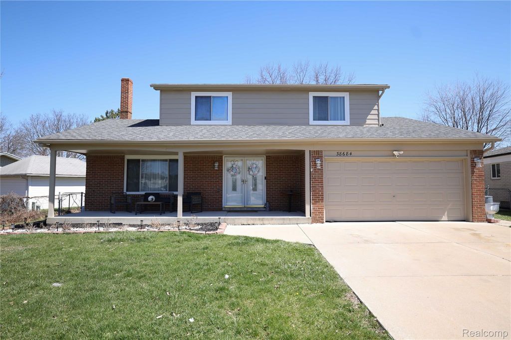 38684 Pinebrook Drive, Sterling Heights city
