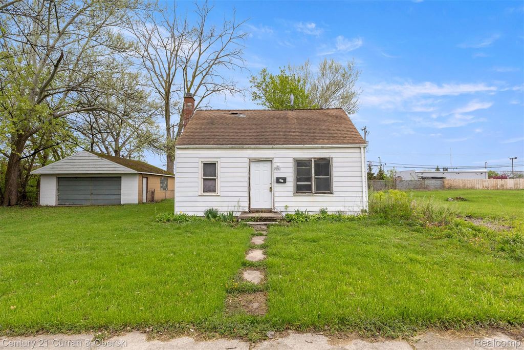 8070 Westpoint Street, Taylor city
