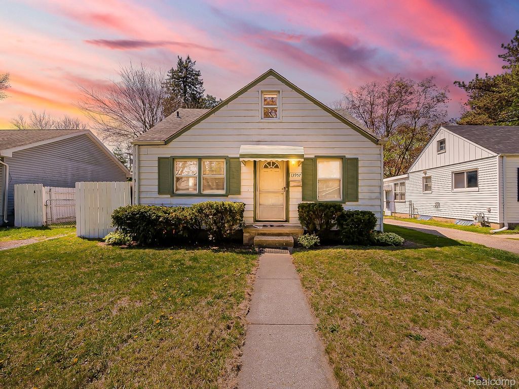 13957 San Jose, Redford charter township