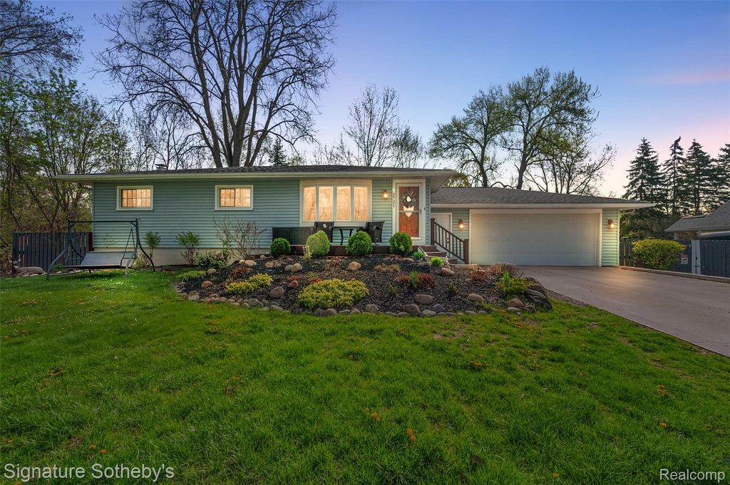 2721 Midvale Drive, Rochester Hills city