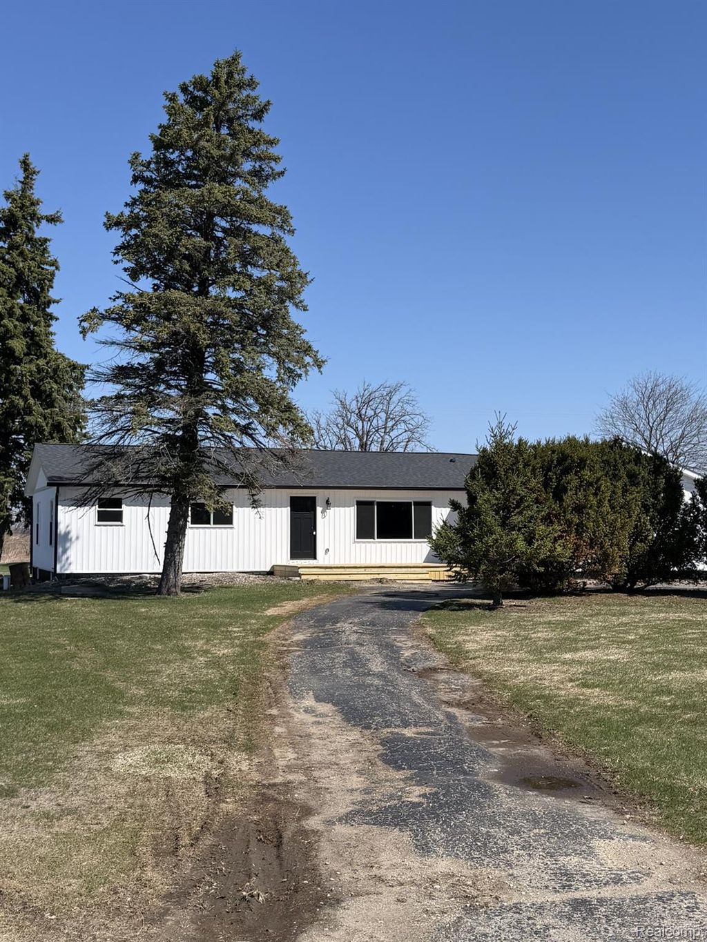 5614 Marlette Road, Marlette city