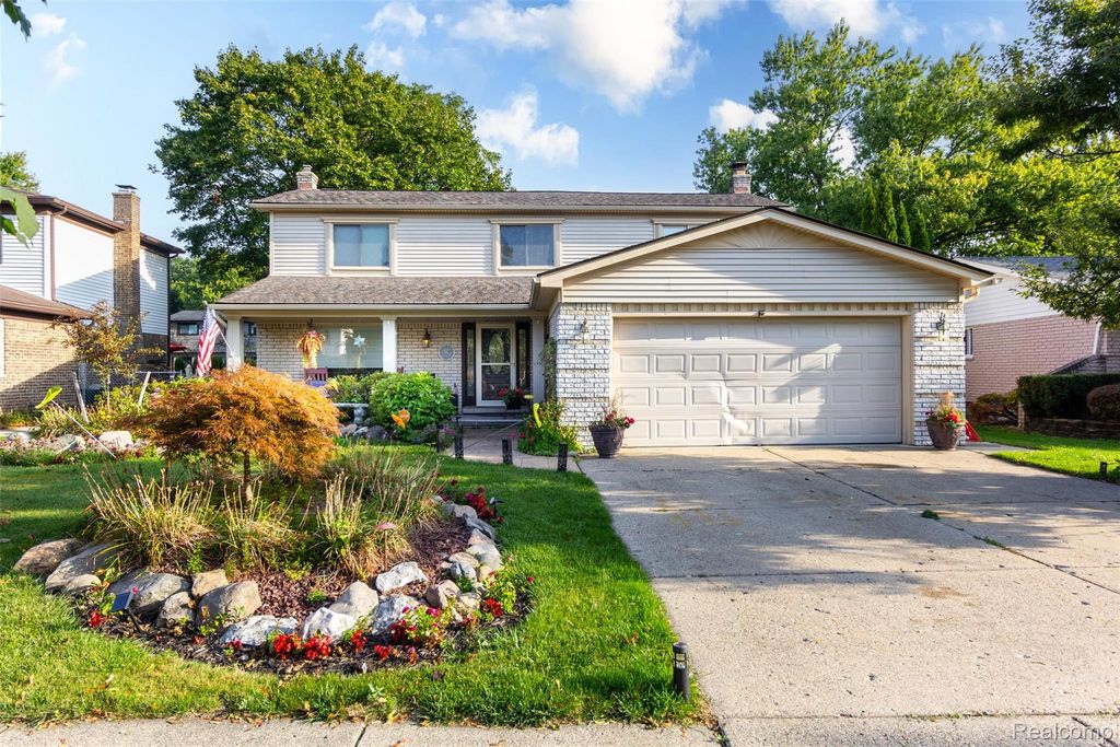 42928 Versailles Road, Canton charter township