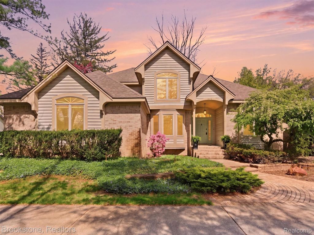 6512 White Lake Road, Village of Clarkston city