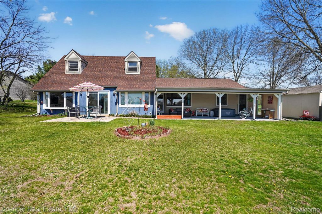 604 Gaffney, Highland charter township