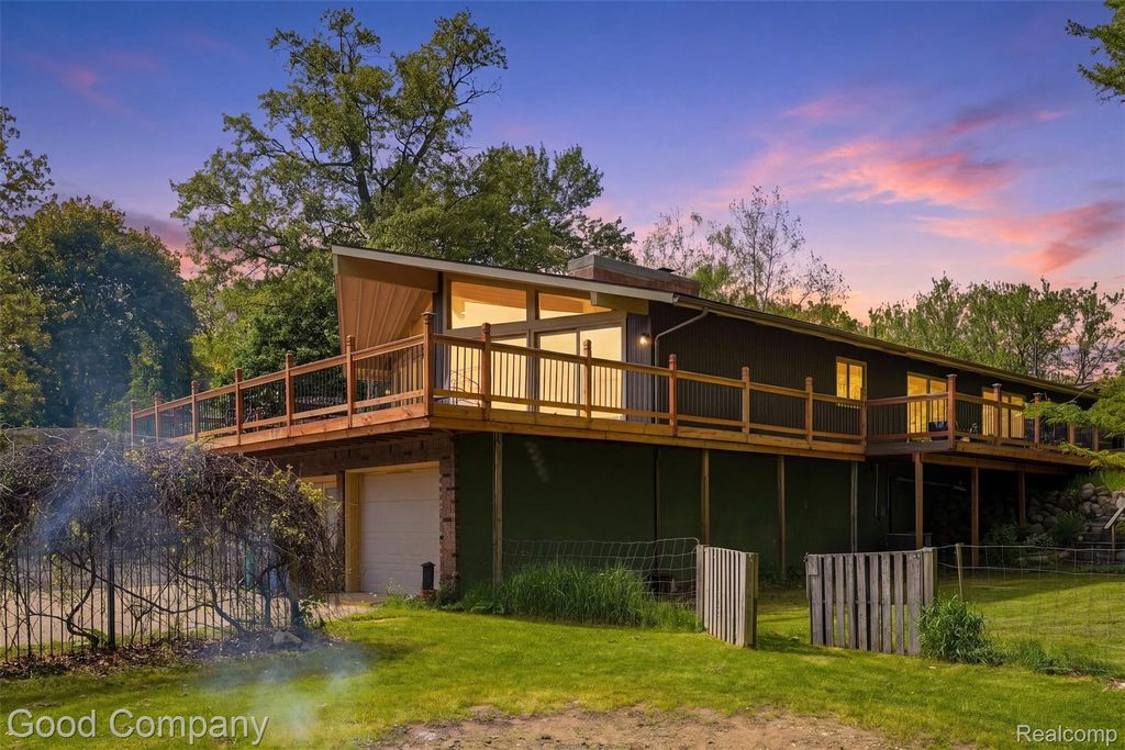 5130 Seymour Lake Road, Brandon charter township