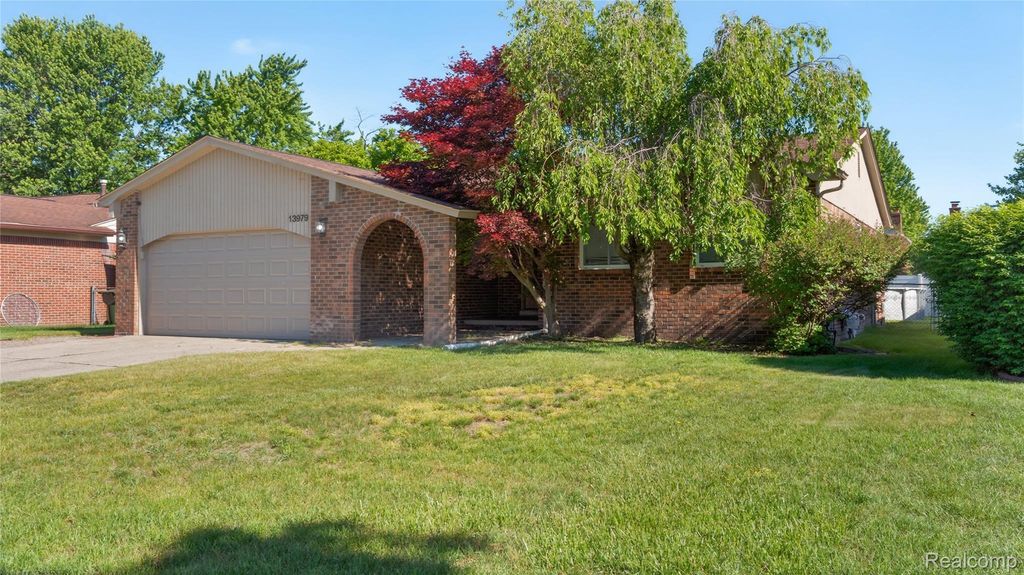 13979 Biscayne Drive, Sterling Heights city