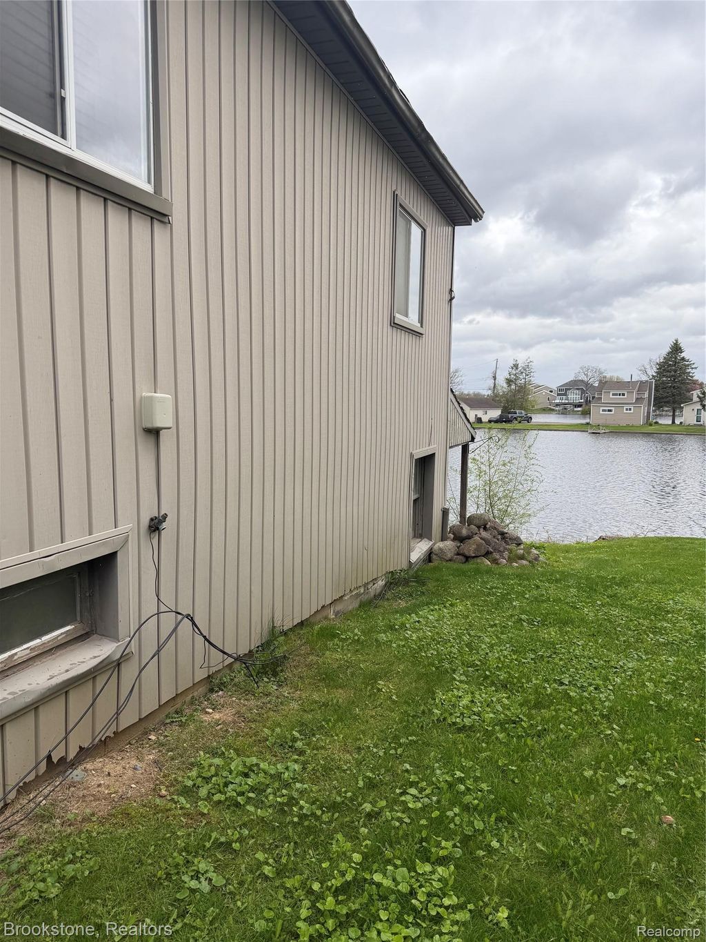 208 Brittain Drive, Lake Orion