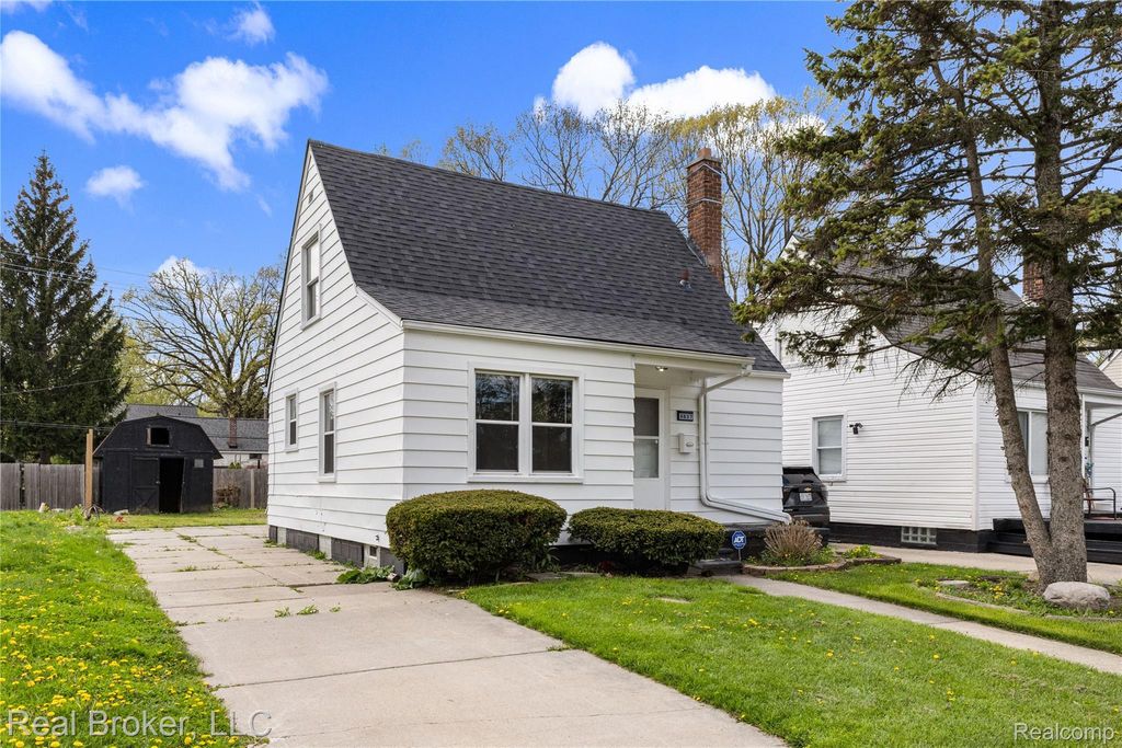 4637 University Place, Detroit city