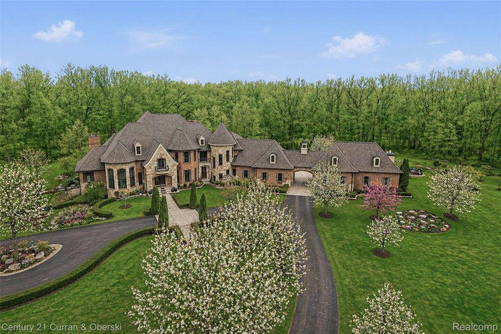 11479 Clyde Road, Hartland township